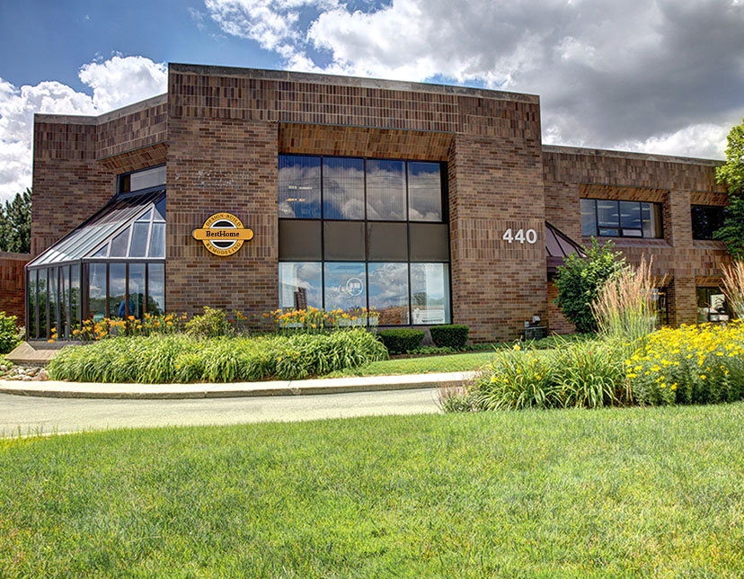 استودیو طراحی و نمایشگاه 